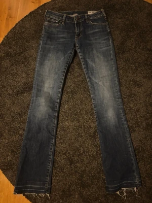 Crocker jeans  - Jättesnygga Crocker jeans! Storlek 26/32 