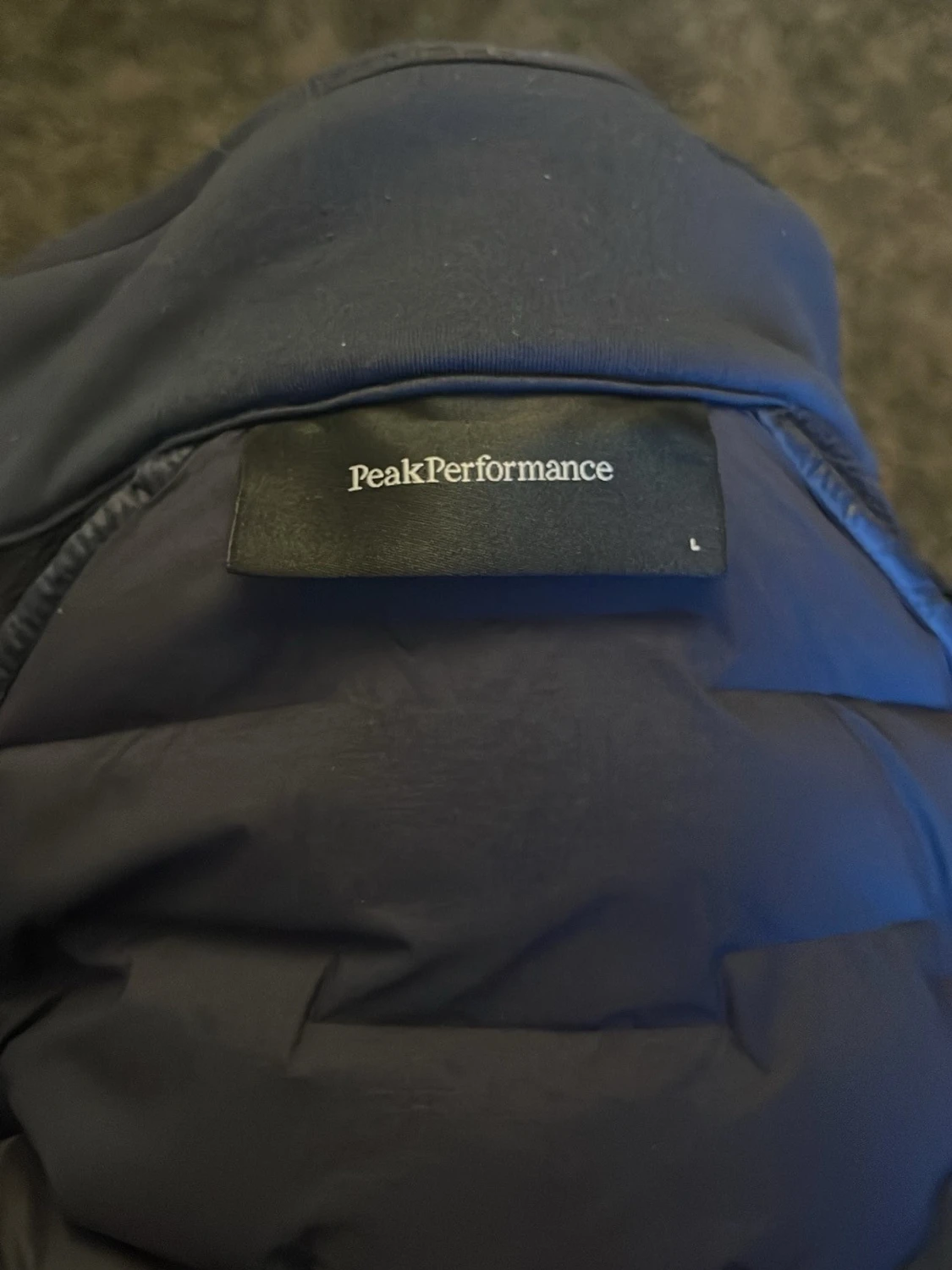 Mörkblå quiltad jacka Peak Performance - 3