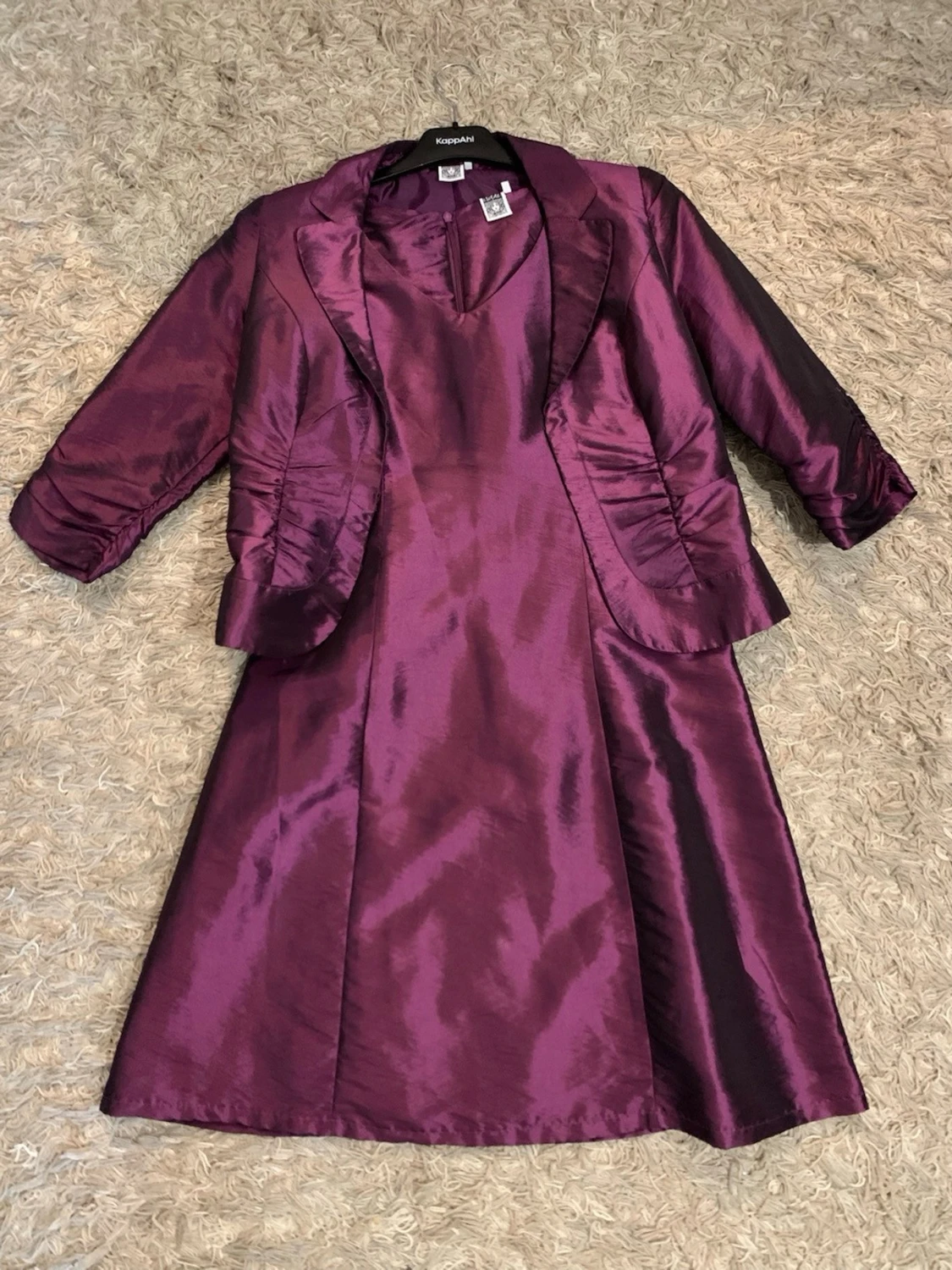 Lila långklänning med matchande kavaj