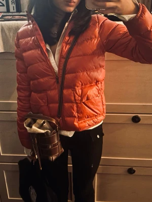 Rosa Ralph Luaren jacka - Rosa Ralph Luaren jacka, skriv för mer detaljer. Knappt använd