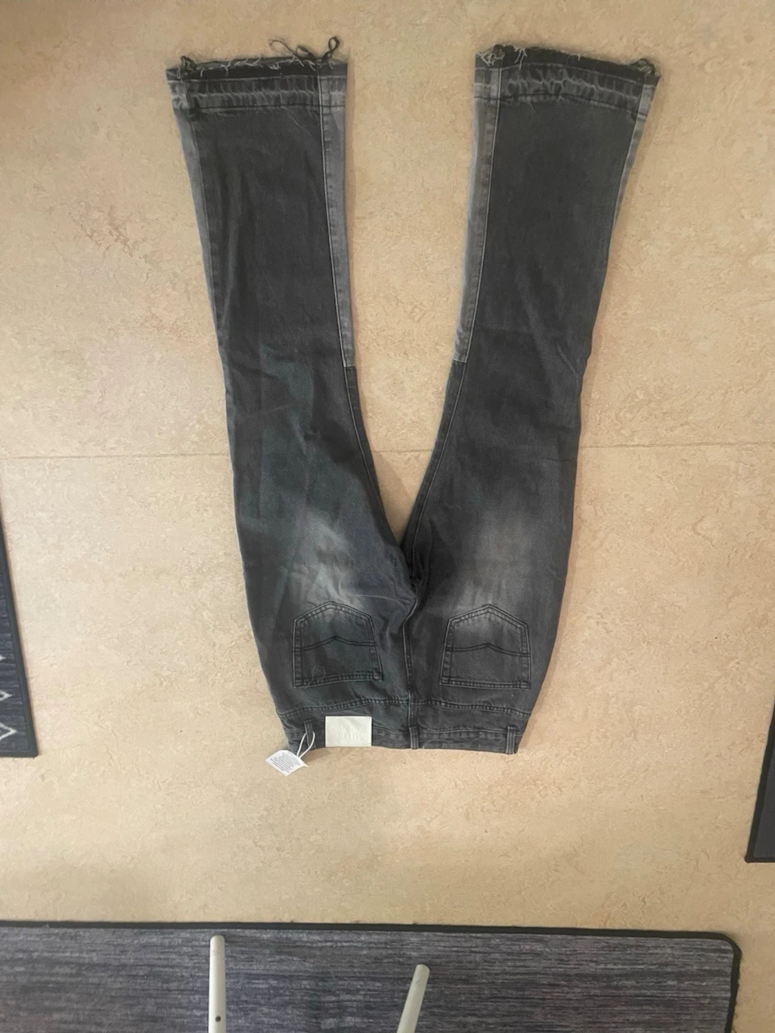 Svarta flared jeans från Gallery Dept - 1