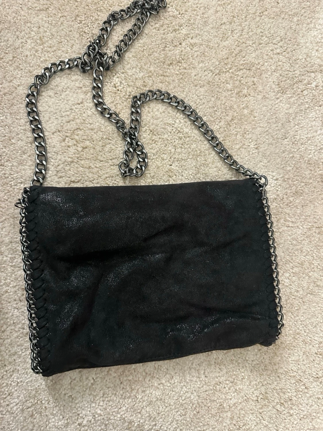 Svart axelväska med kedja - 1