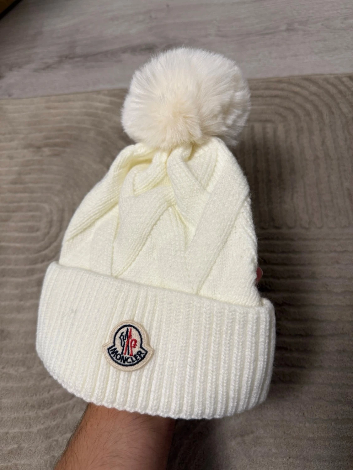 Vit stickad Moncler mössa med tofs - 3