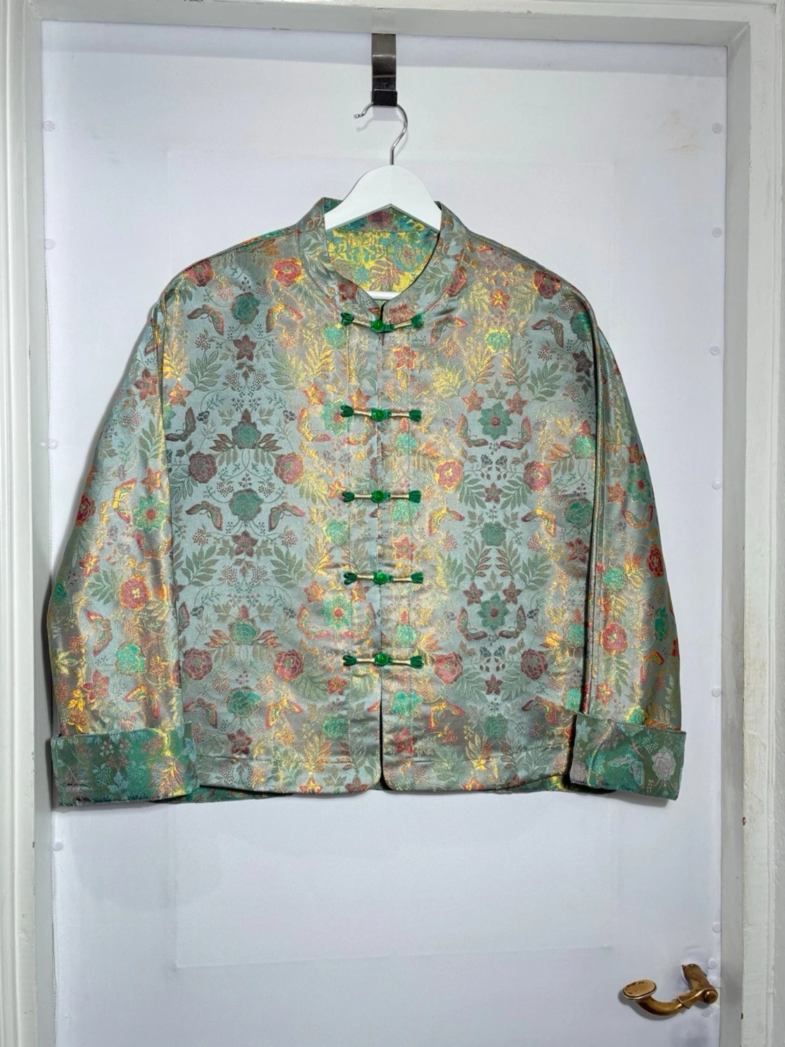 Silkesjacka i 100 % siden – konstnärligt mönster