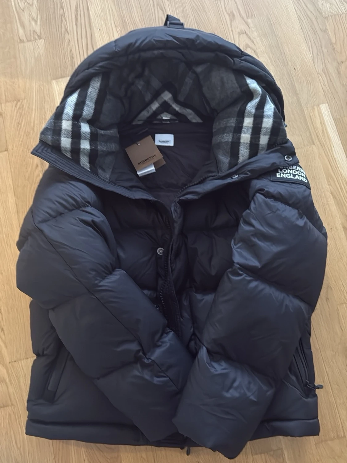 Svart burberry jacka