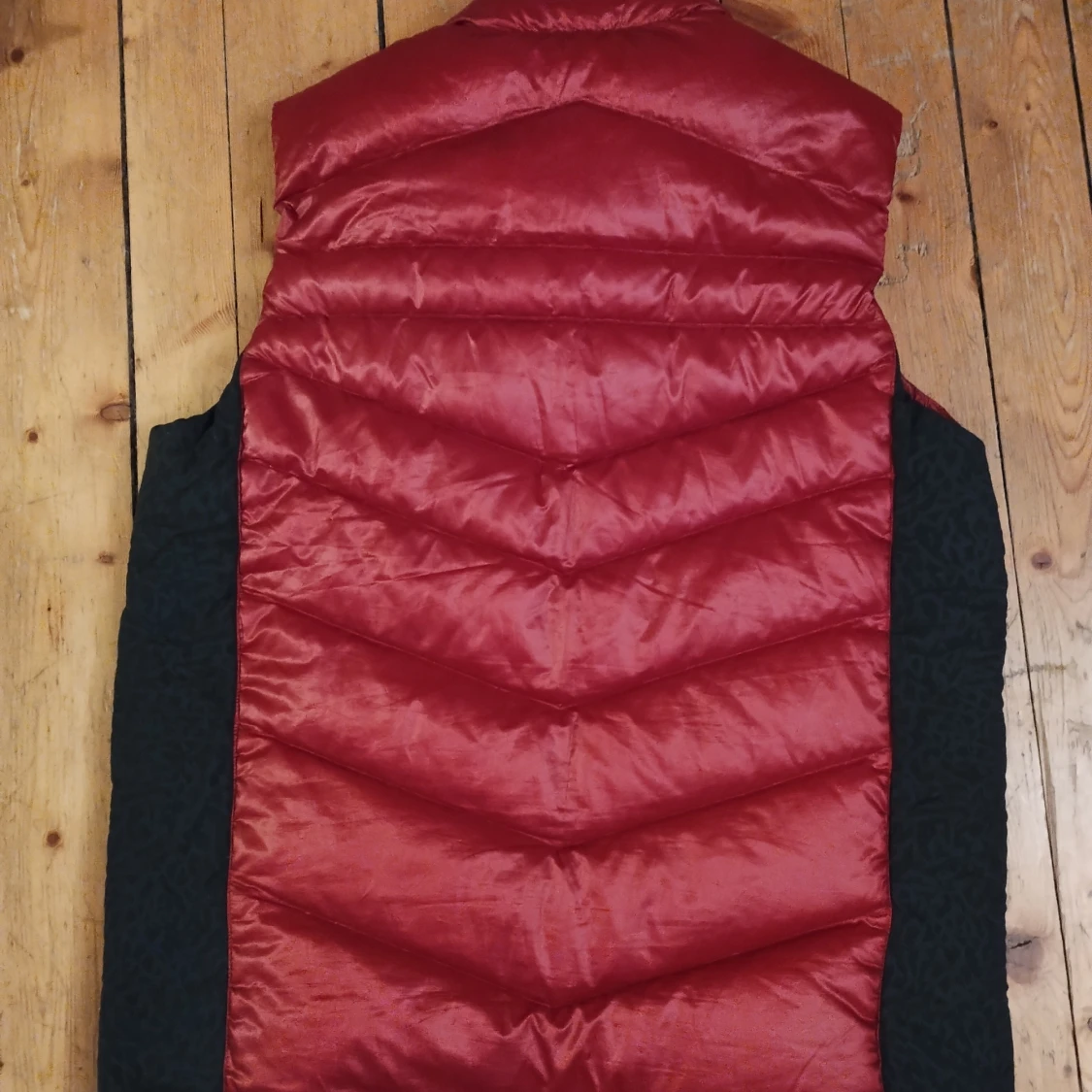 Jordan 700 puffer väst, strl M - 4