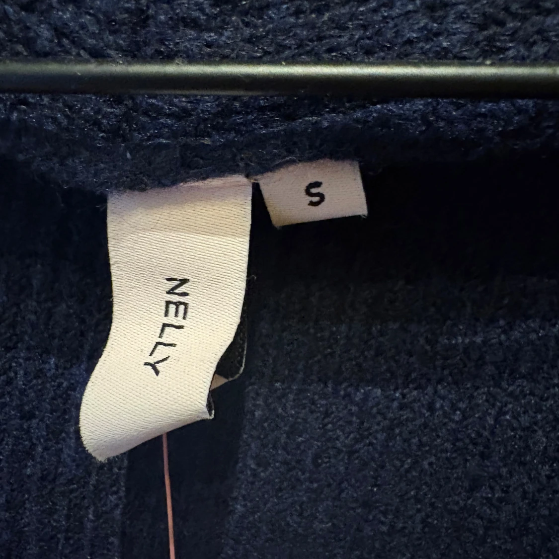 Mörkblå stickad kofta från Nelly - 1