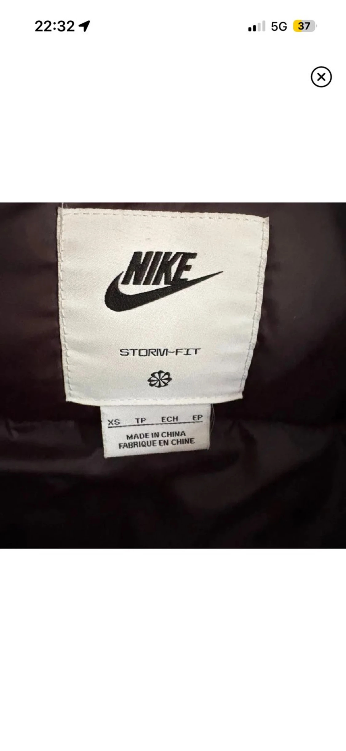 Svart lång Nike pufferjacka XS - 4