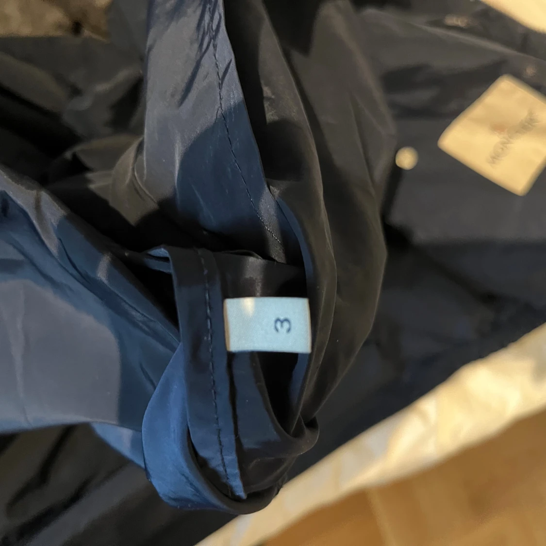 Mörkblå vindjacka från Moncler - 4