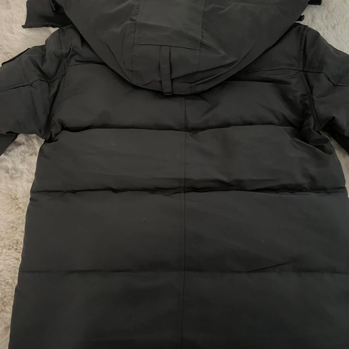 Svart dunjacka från Canada Goose XS - 2