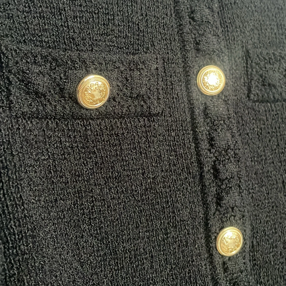 Svart kofta med guldknappar från H&M XS - 1