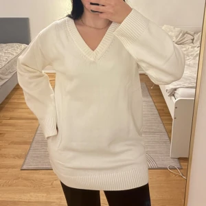 H&M vit stickad tröja klänning - Helt ny 