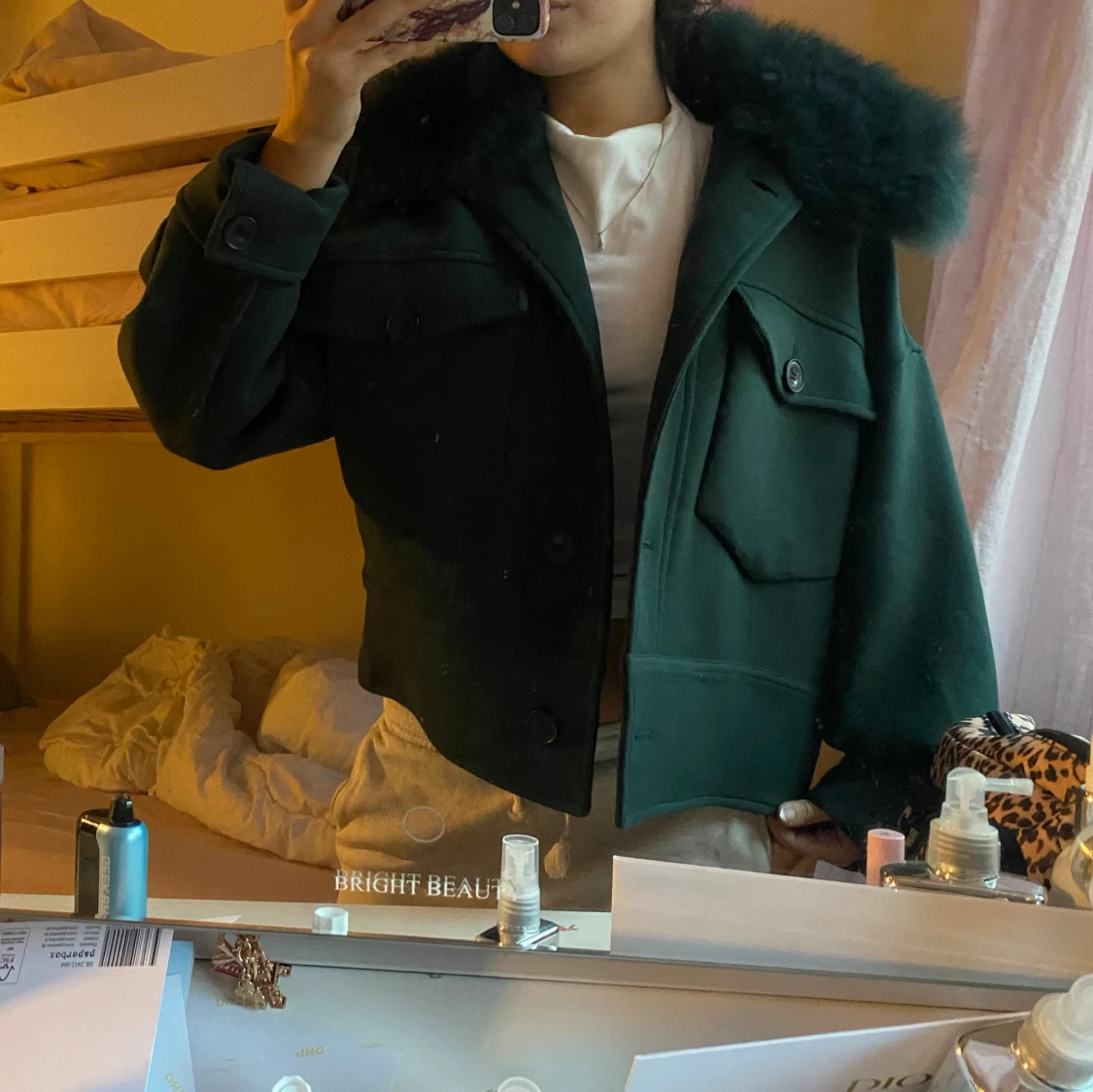 Mörkgrön pälsjacka från Meotine