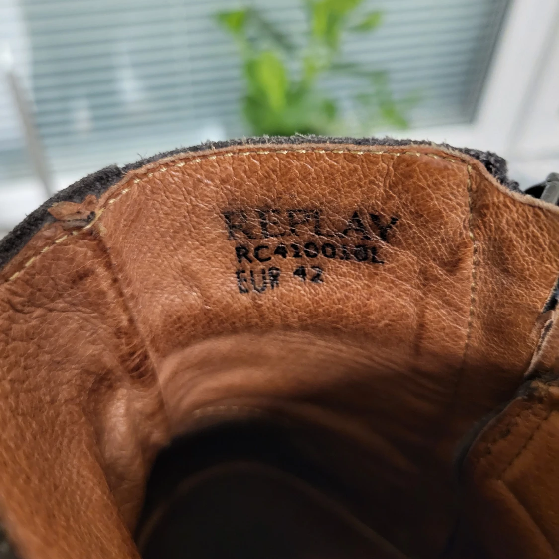 Bruna mockaboots från Replay strl 42 - 2