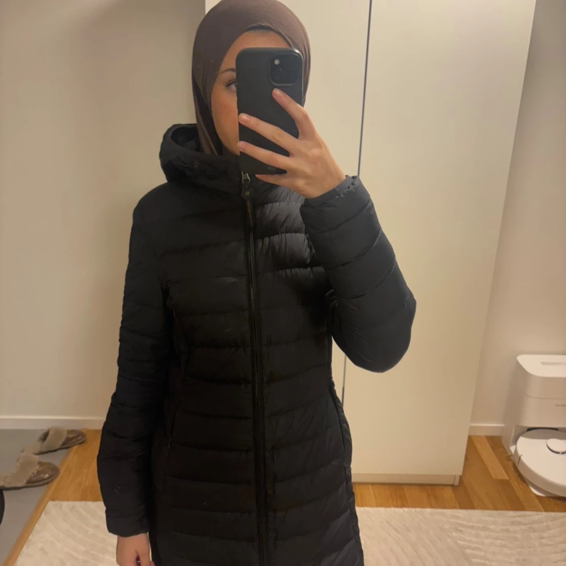 Svart lång pufferjacka med huva - 3