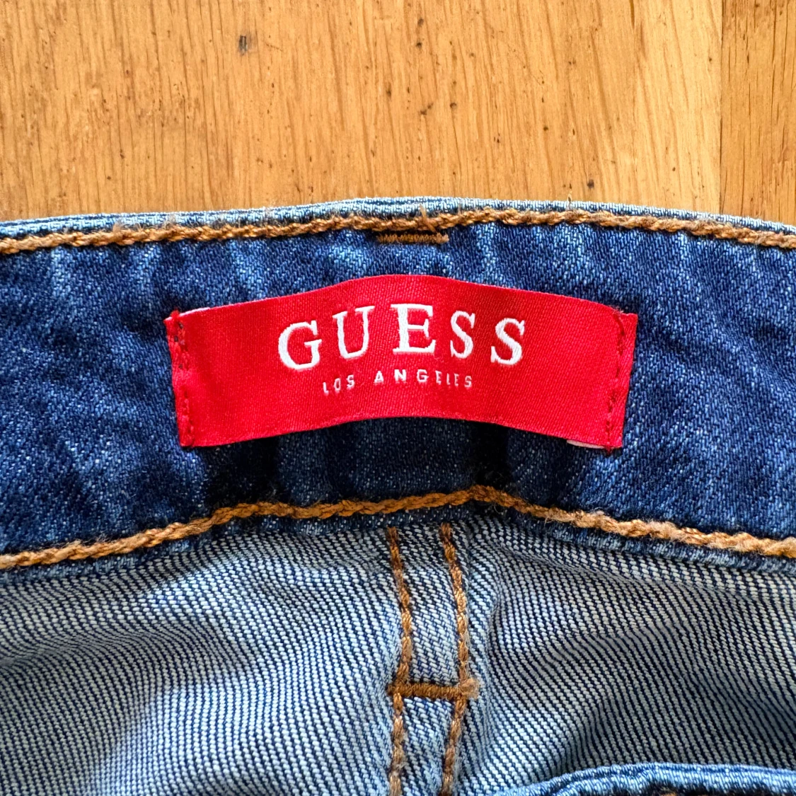 GUESS Slim Fit - 2