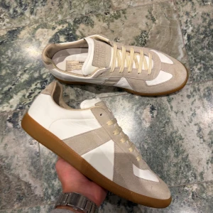 Maison margiela gat - Maison margiela gat skor storlek 42 non og självklart äkta! Fler frågor privat