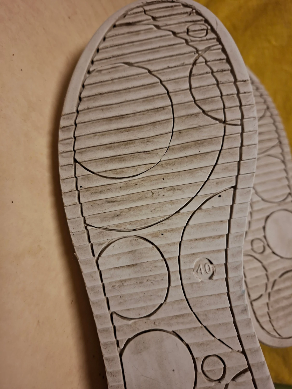 Vita sneakers med platt sula - 6