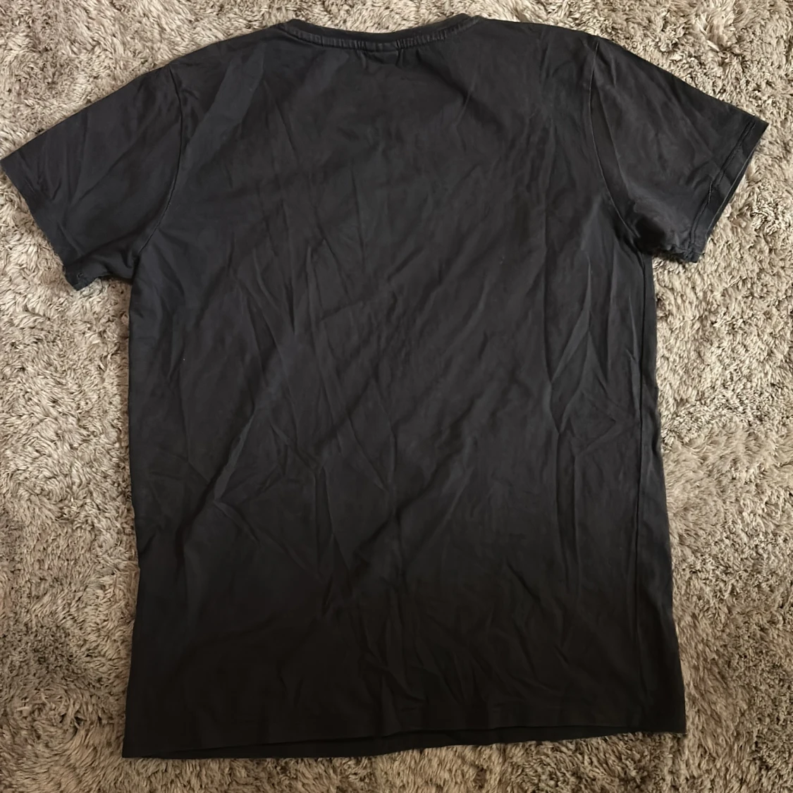 Mörkgrå t-shirt med tigertryck från Lindex - 1