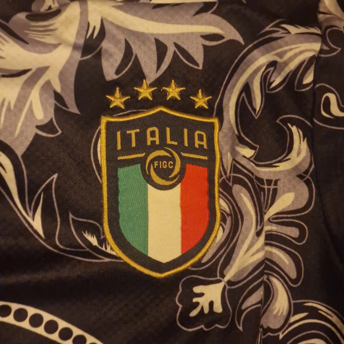 Italien Versace x Puma fotbollströja - 2