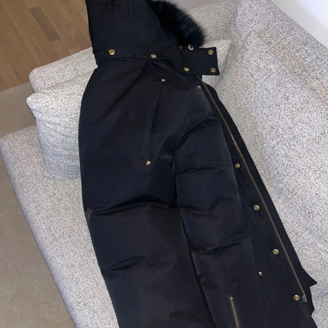 Svart Moose Knuckles med äkta päls - 2