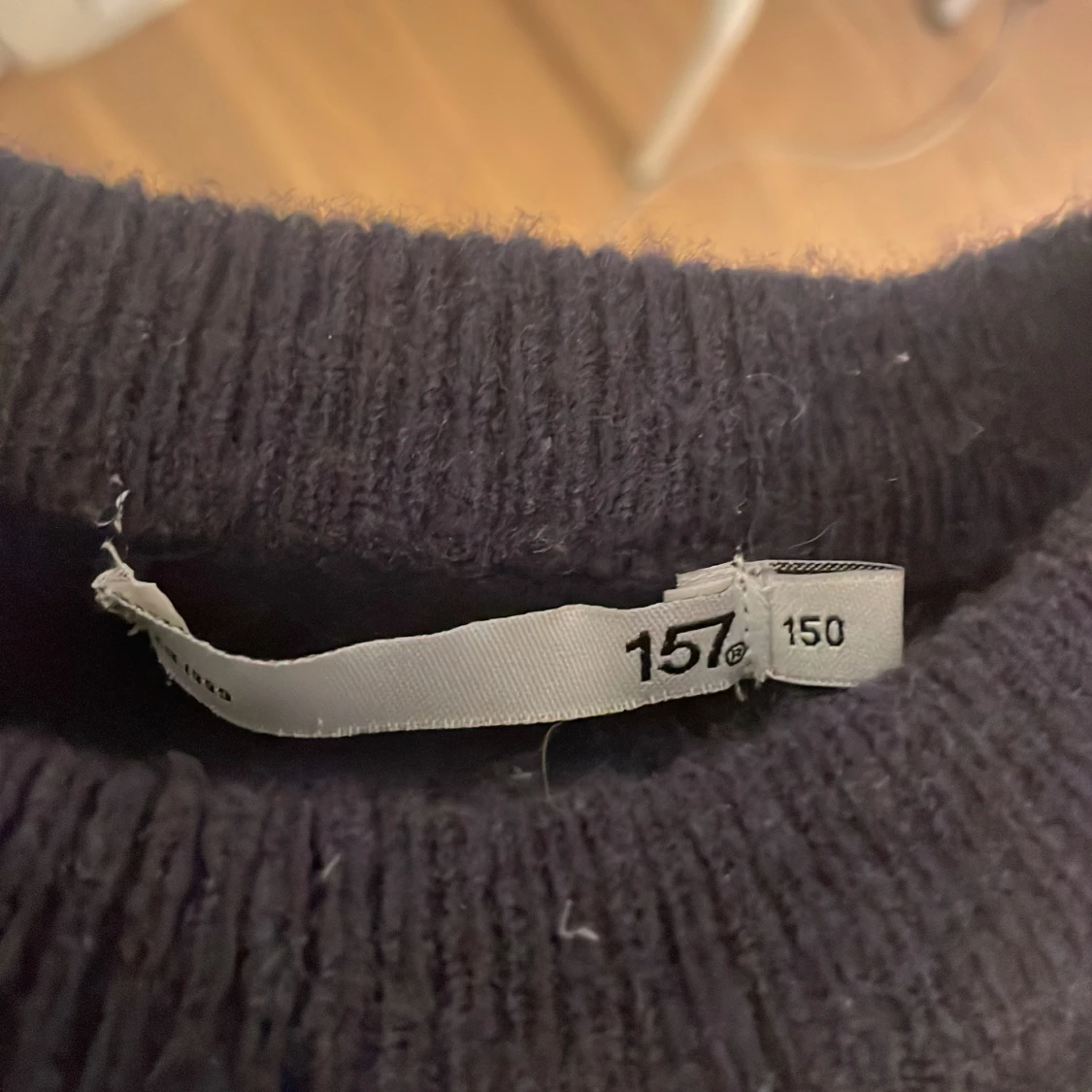 Mörkblå stickad tröja 157 - 1