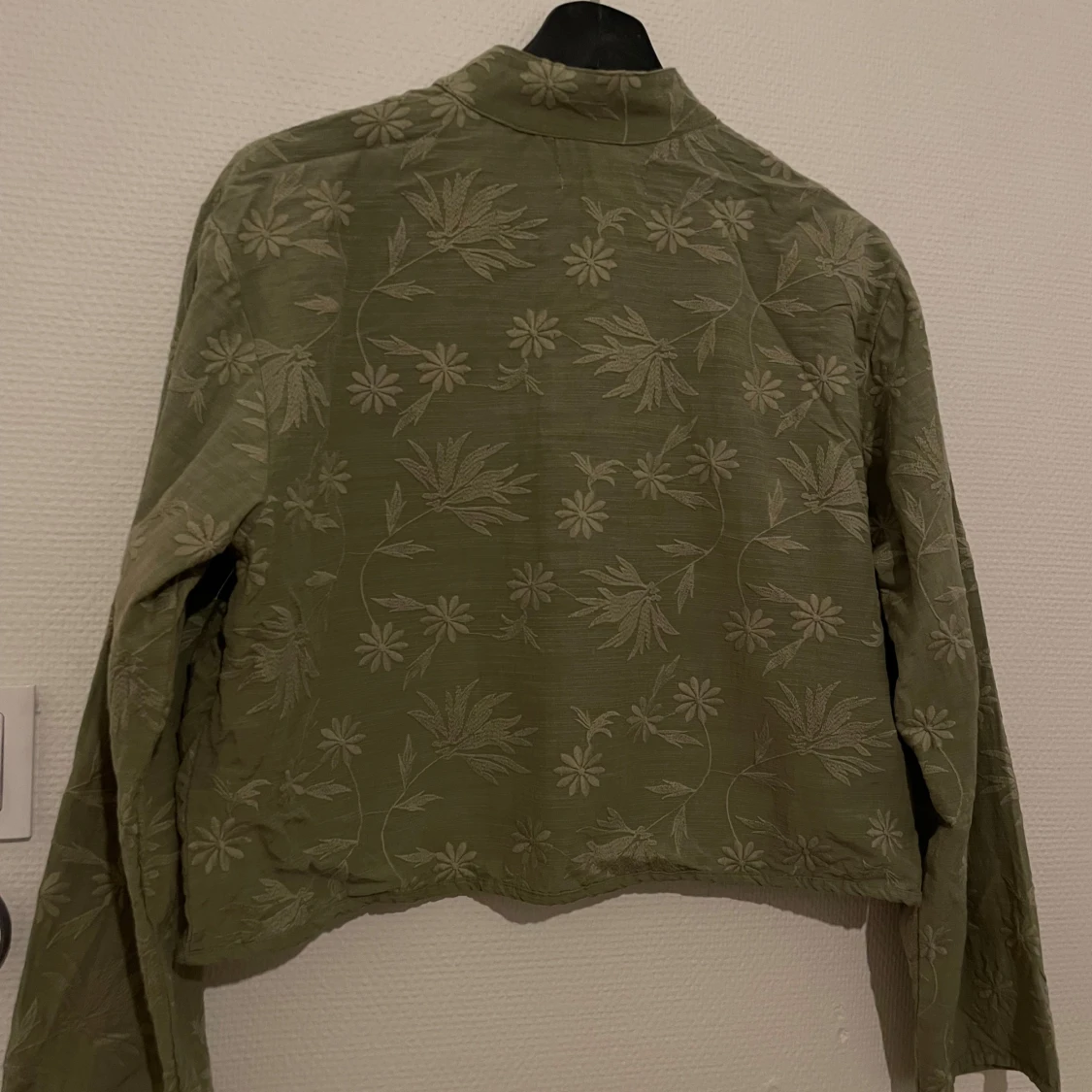 Broderad grön kofta i japansk stil  - 2