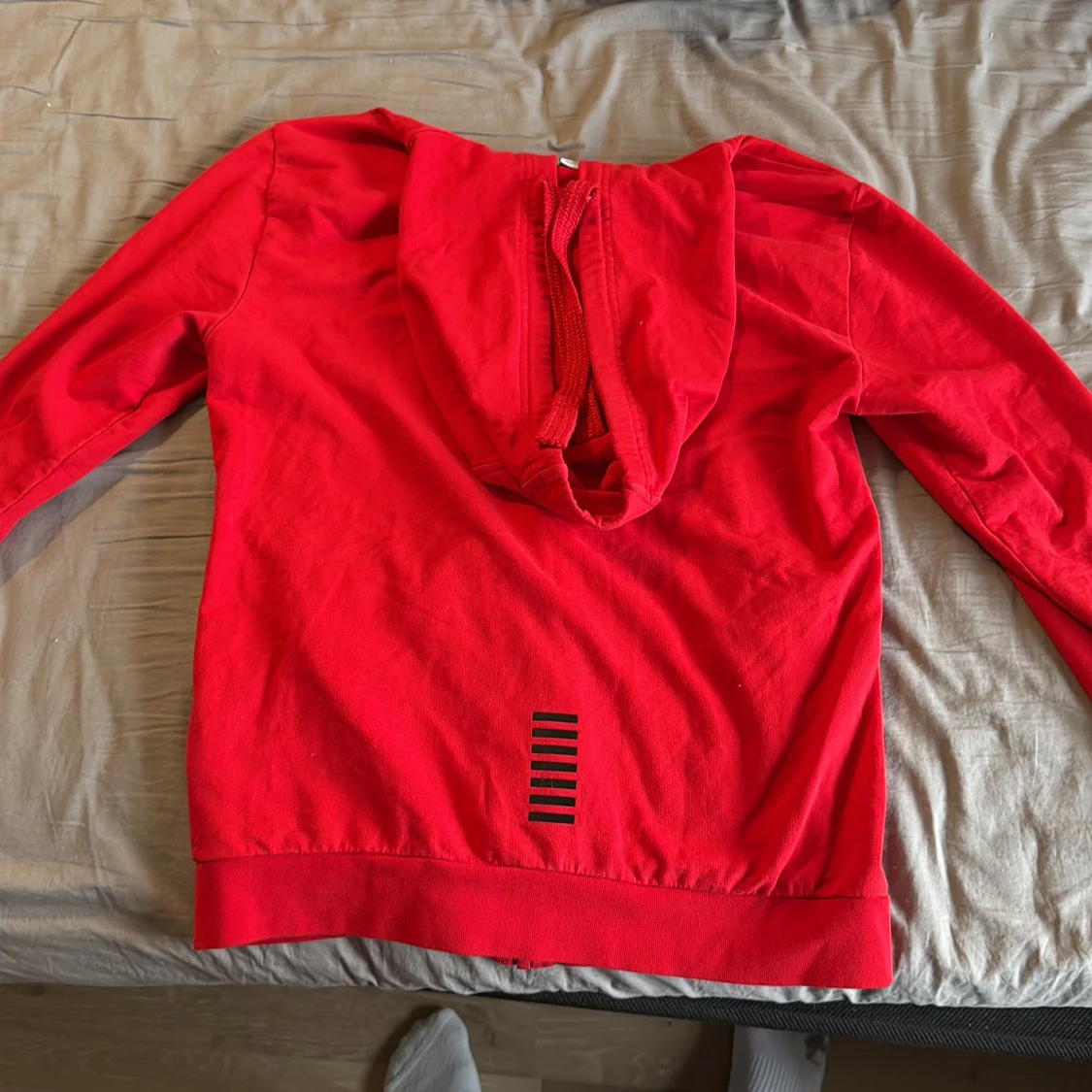 Röd hoodie från EA7 Emporio Armani - 1