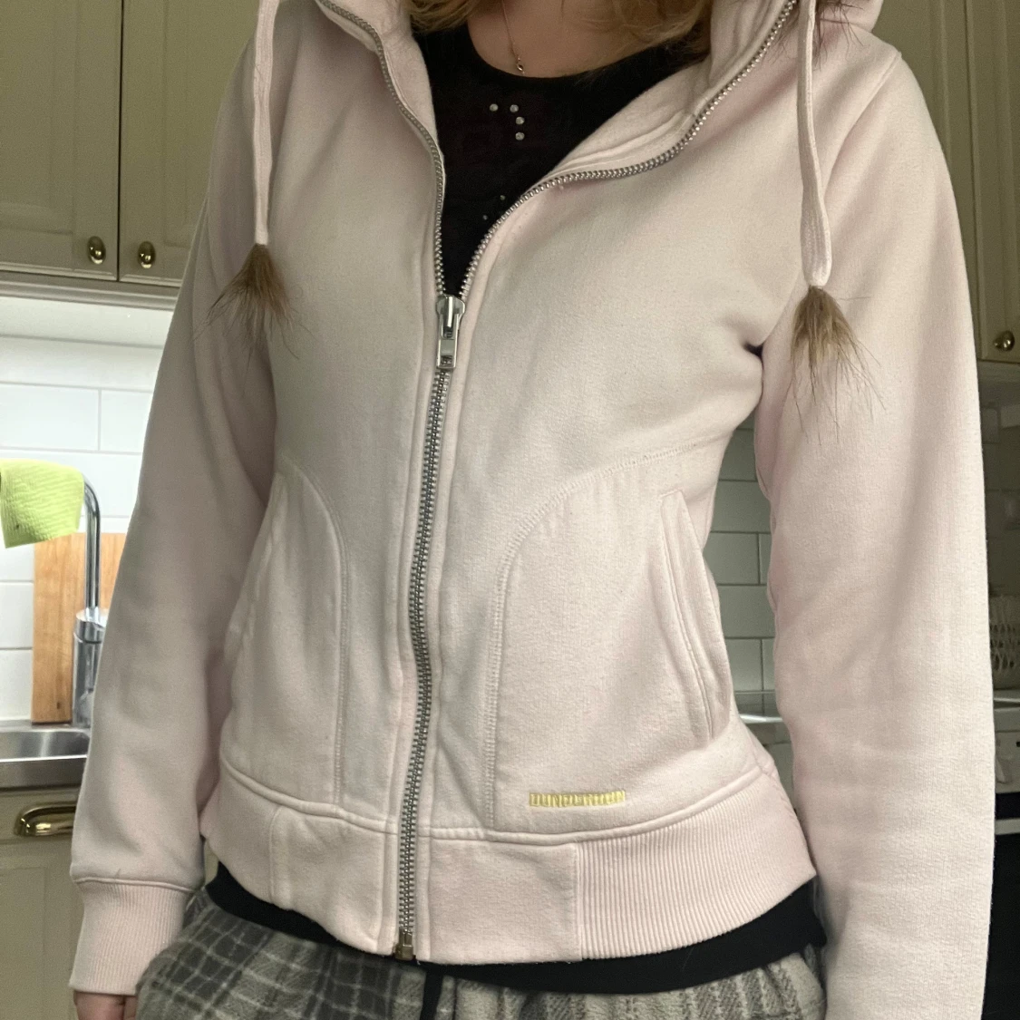 Ljusrosa zip hoodie med päls - 2