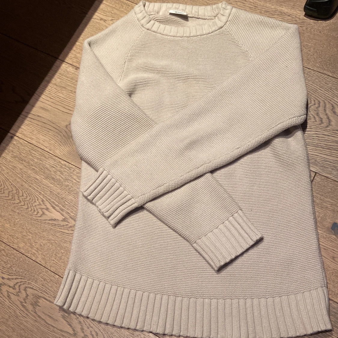 Beige stickad tröja från Kappahl - 1