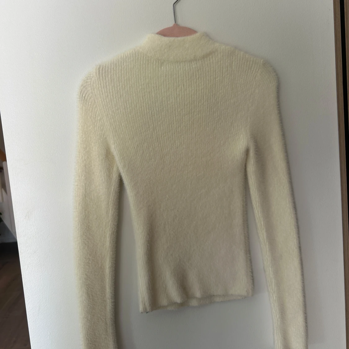 Krämvit stickad tröja Bershka - 2