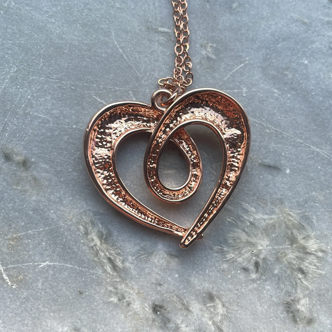 Bronsfärgat halsband - 1