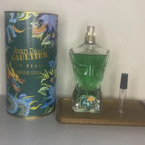 5 ml Le Beau Paradise Garden EdP  - Kvitto finns på 3:e bilden, gratis sample ingår vid köp 