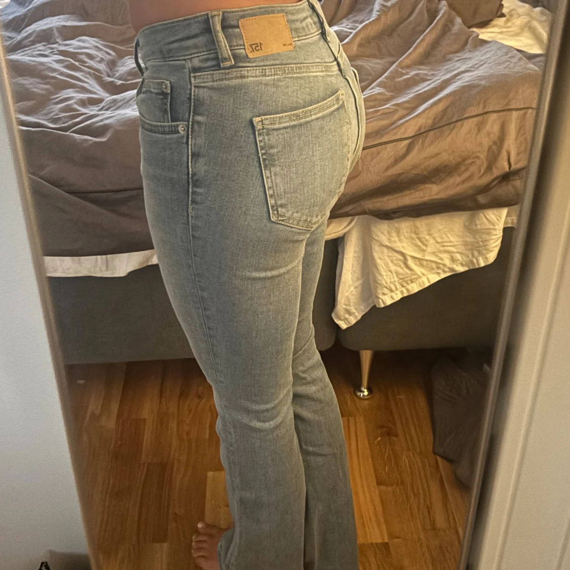 Bootcut jeans i ljusblå denim XS - 1