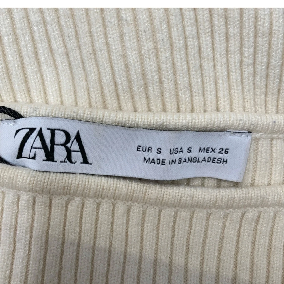 Ribbad beige tröja från Zara - 2