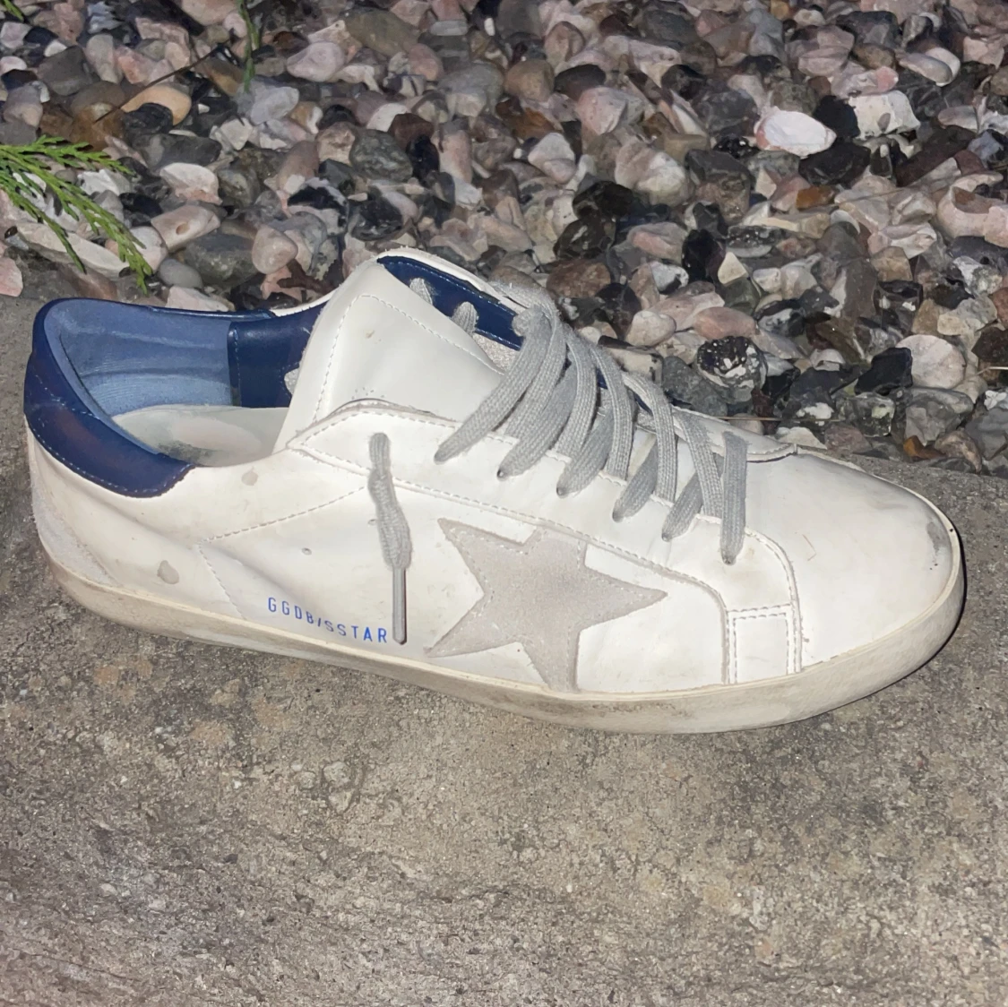 Vita sneakers Golden Goose med stjärna - 1