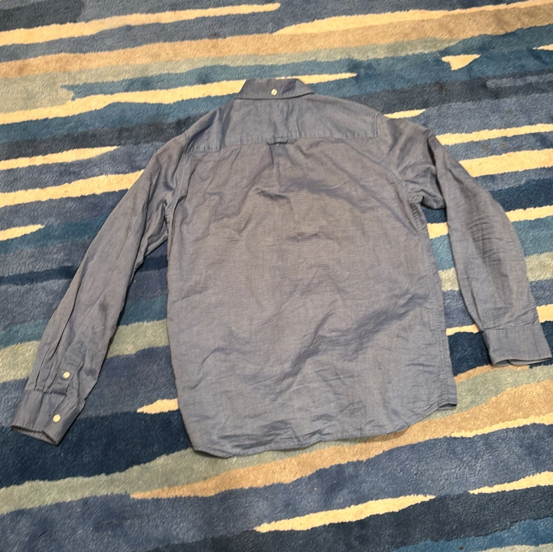 Blå skjorta från GANT med knappar - 3