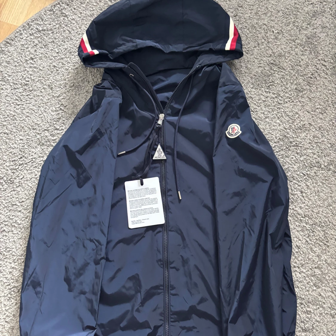 Mörkblå vindjacka från Moncler