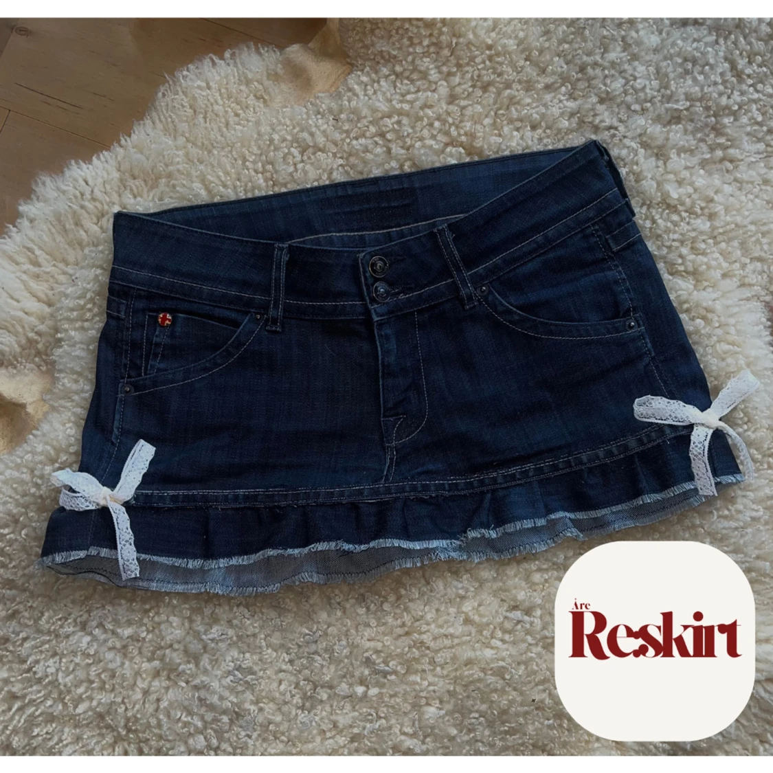 Volangkjol med rosetter - 3