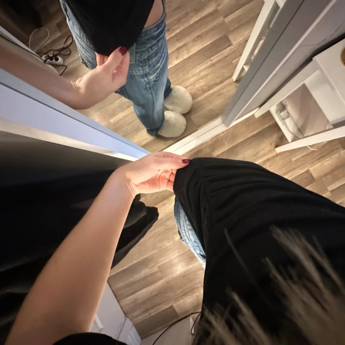 Svart ribbad kortärmad topp - 1