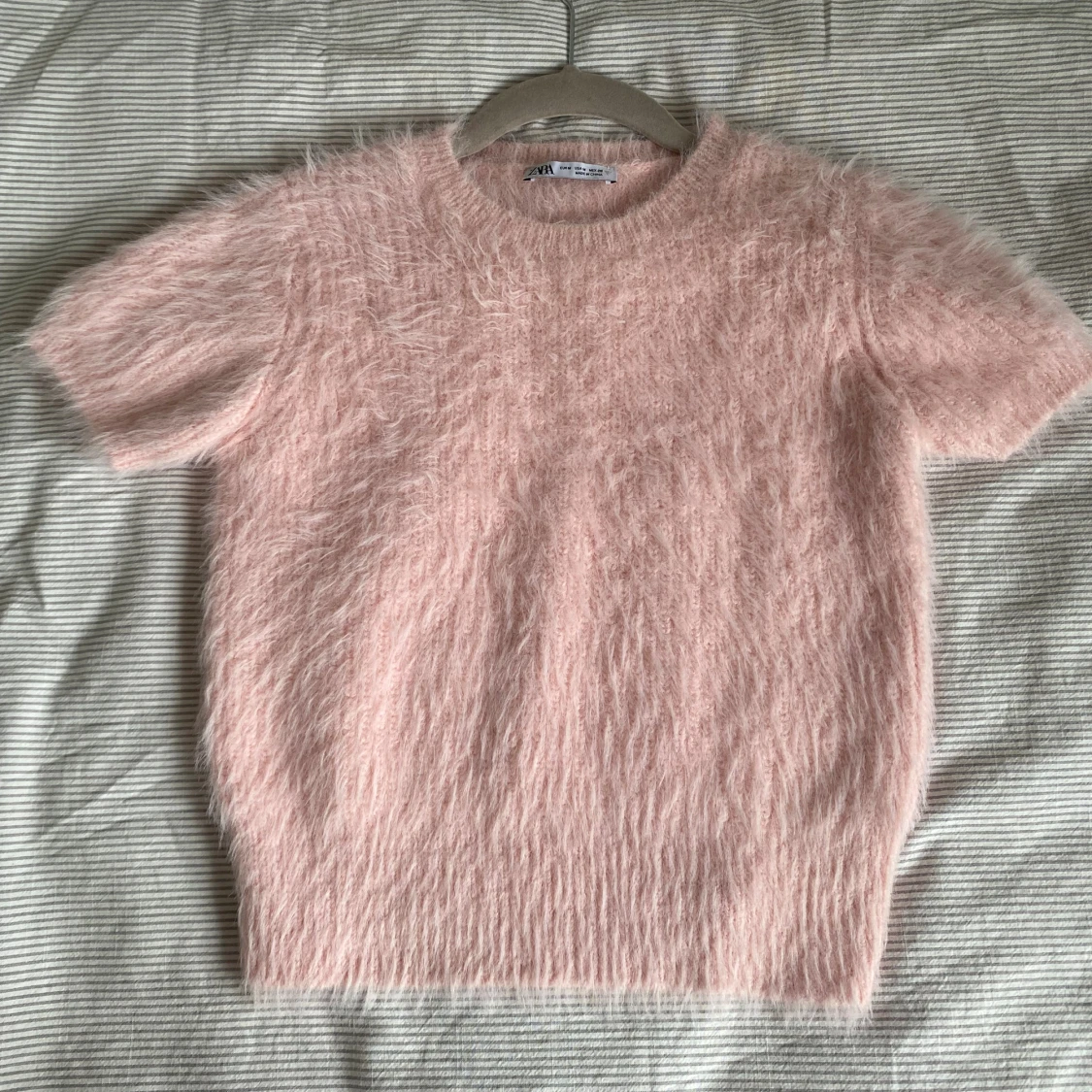 Ljusrosa fluffig topp från Zara - 2