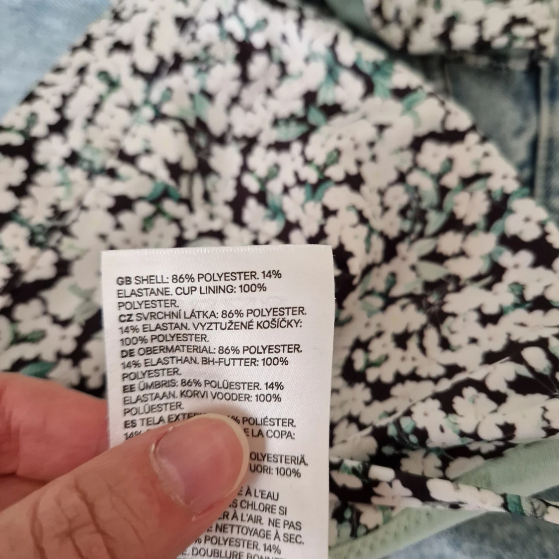 Blommig bikiniöverdel från H&M - 2