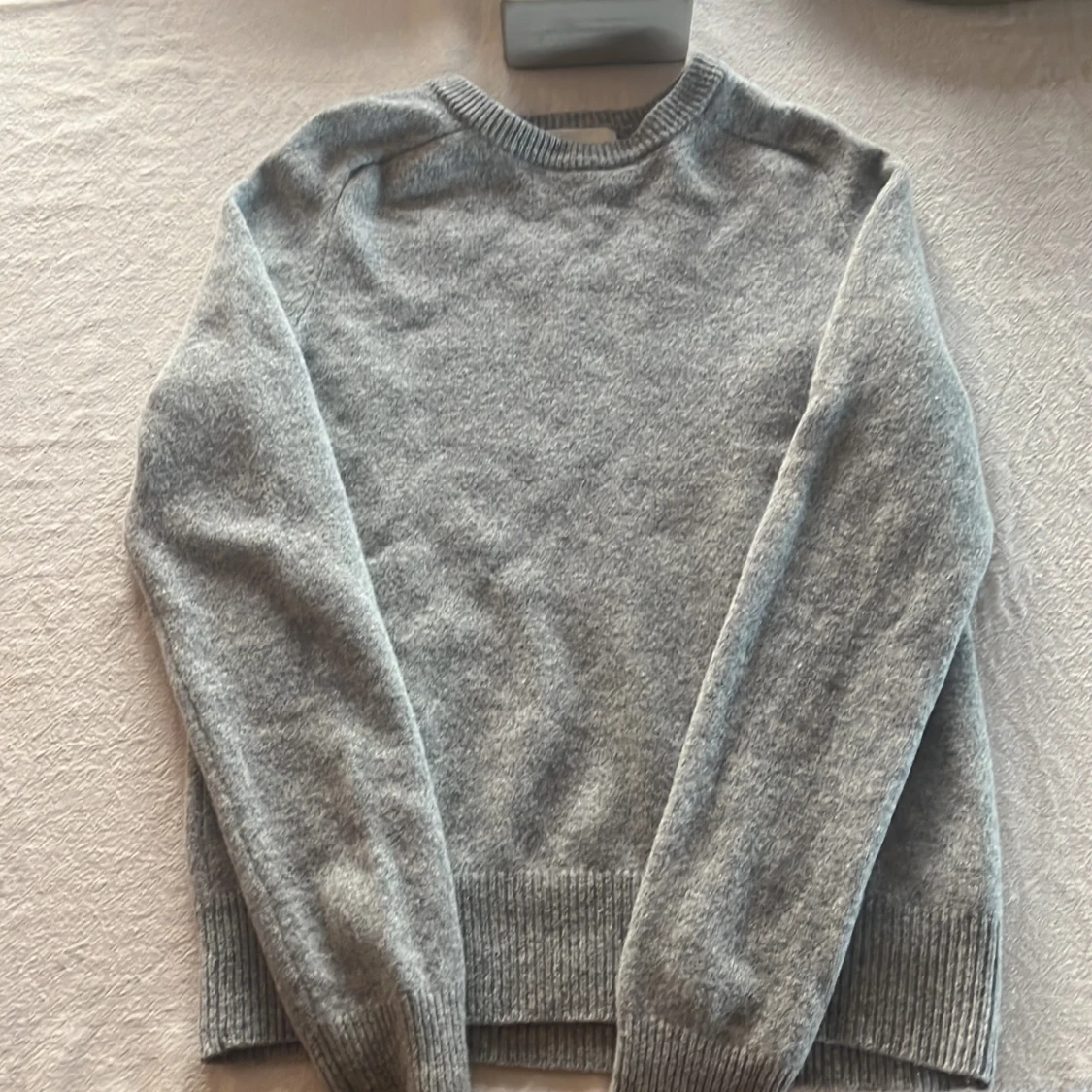 Grå stickad tröja från A Day's March