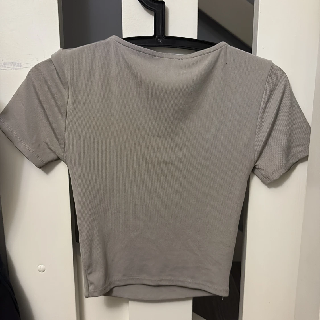 Beige croppad topp från new yorker - 1