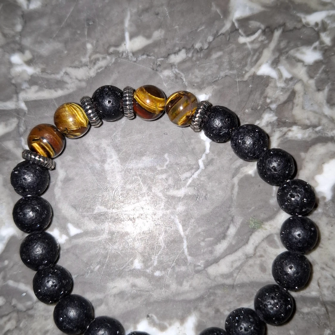 Svart och brun pärlarmband med stenar - 4