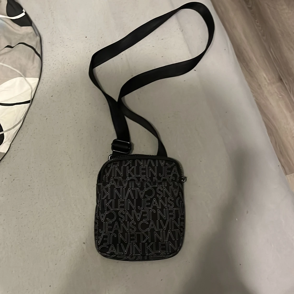 Svart axelväska Calvin Klein Jeans