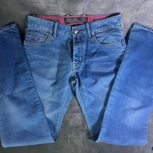 Jacob Cohen slim fit jeans - Mycket fint skick | Size 31 | fraktar spårbart inom 24 timmar |  för att köpa klicka ” köp nu” | vid frågor skriv ett meddelande |