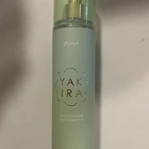 Pistachio bodymist - Kayali insipirerad bodymist - doftar så gott, köpt dubbletter.