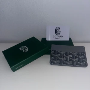 Goyard - Helt ny goyard plånbok skriv om ni har några fler frågor