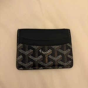 Plånbok - Säljer en snygg plånbok som är använd, pris går att diskutera:)